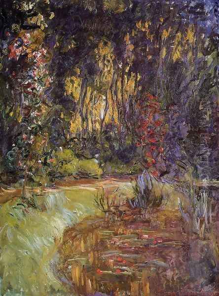 Water-Lily Pond at Giverny Oil Painting by Claude Oscar Monet