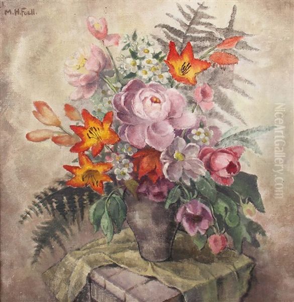 Sommerstraus Mit Lilien, Anemonen, Rosen Und Farn In Einer Keramikvase by Maria Hiller-Foell