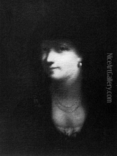Jeune Femme En Buste Presque De Face, Le Cou Orne D'une Double Chaine En Or Oil Painting - Pietro Antonio Rotari