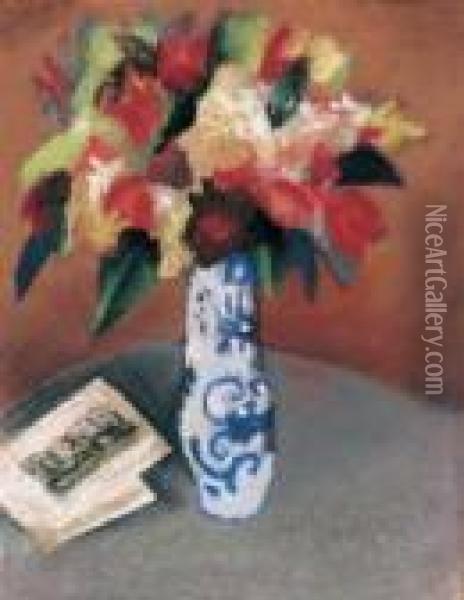 Tulpenstraus In Blau-weiser Vase Oil Painting - August Macke